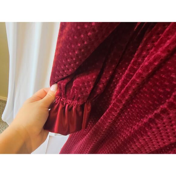Vintage R. Michael Alan Womens Burgundy Dark Red Velour Robe Medium Holiday - Picture 7 of 7